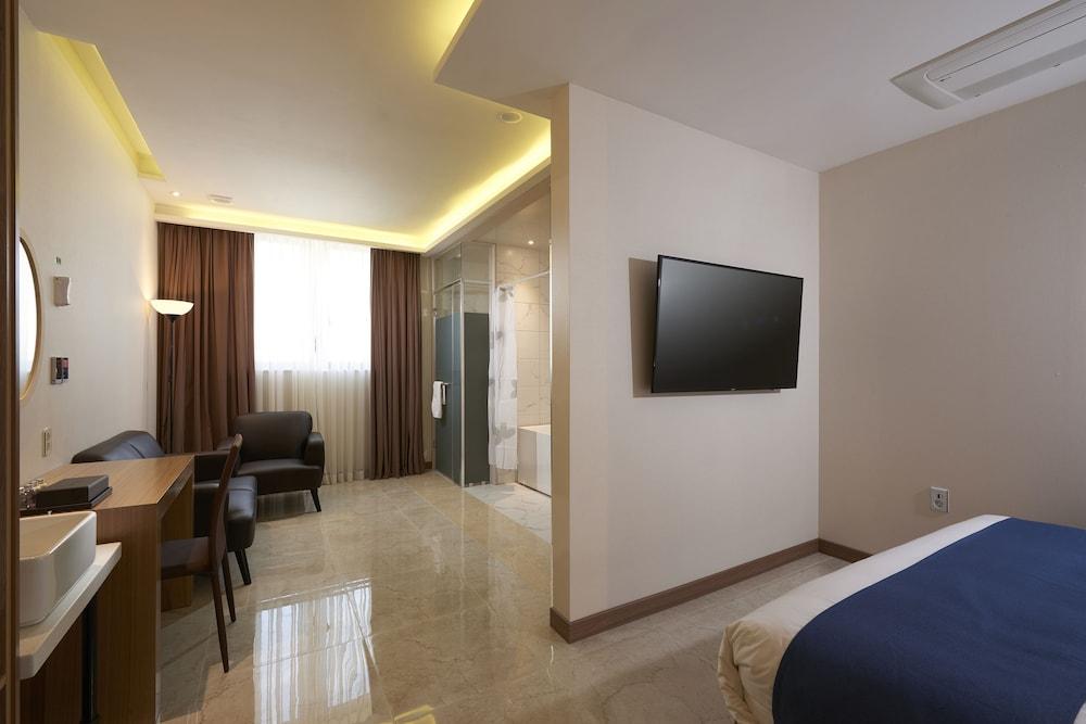 Benikea Hotel Yangsan Екстер'єр фото